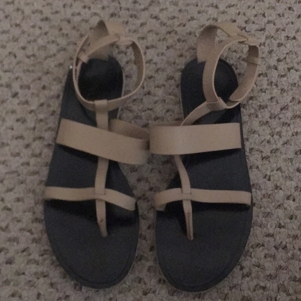 Vince sandals